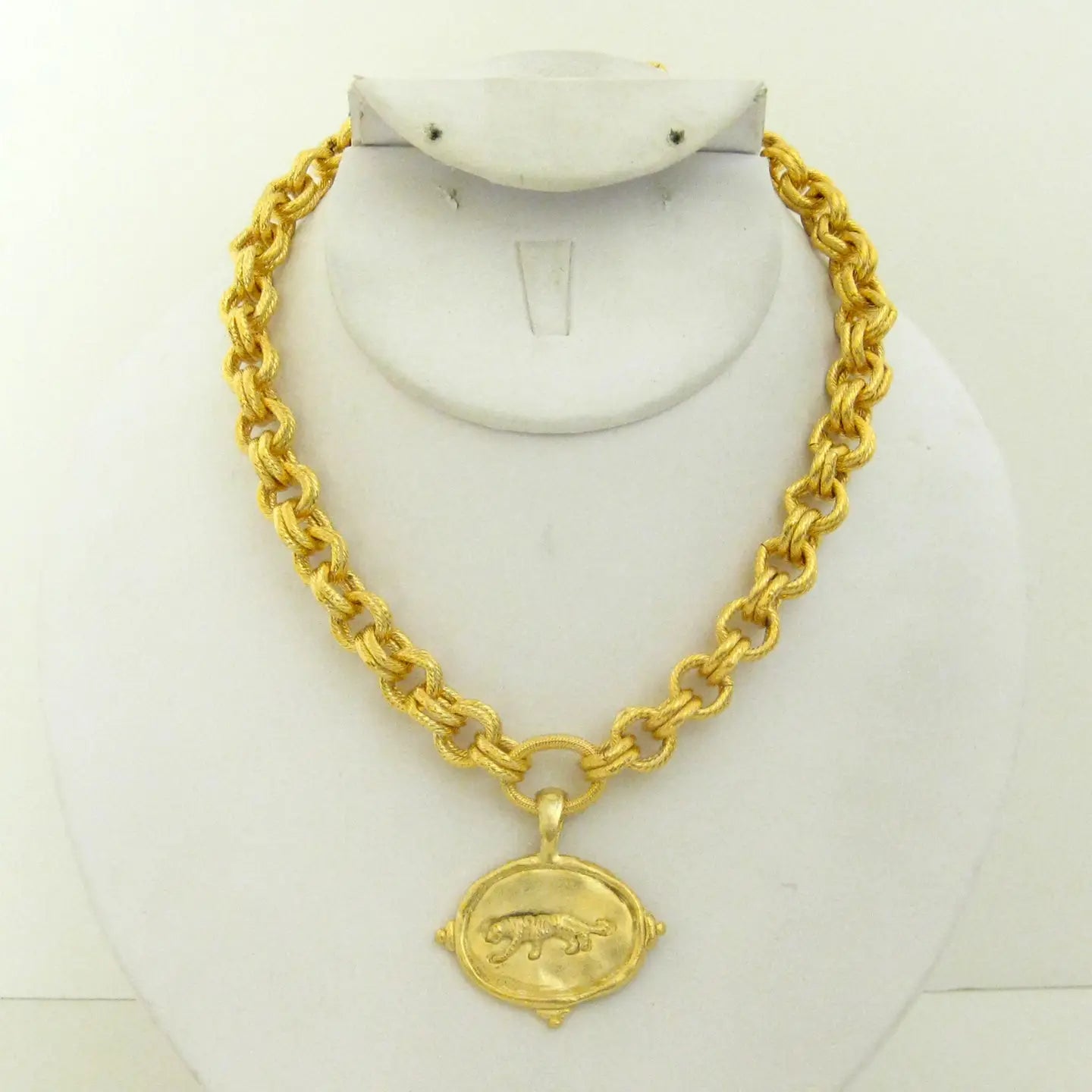 Necklace Gold Susan Shaw Intaglio Italian Tiger Susan Shaw