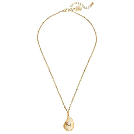 Necklace Gold Scallop Shell Freshwater Pearl